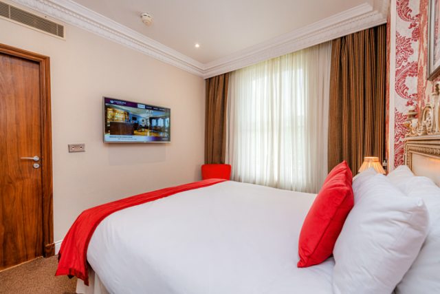 Ashburn Hotel - Queen Double Room