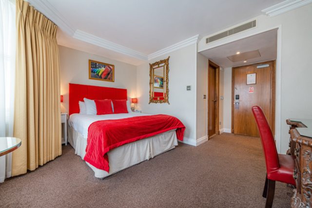 Ashburn Hotel - King Double Room