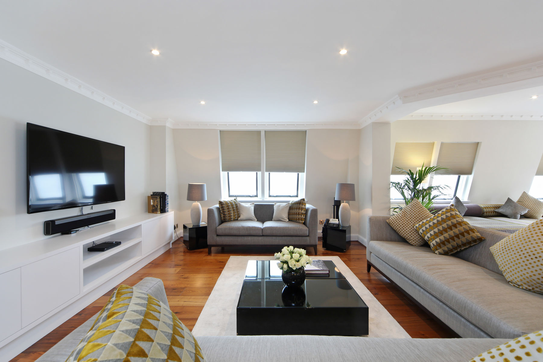 Mayfair House Presidential Suite - Maykenbel Properties