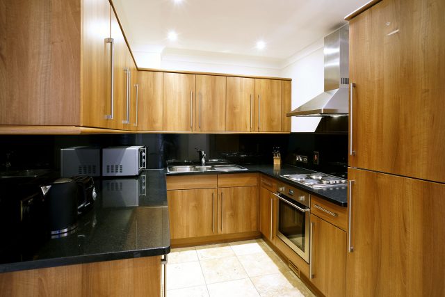 Maykenbel Apartments Queensgate Court 3 Bedroom Suite